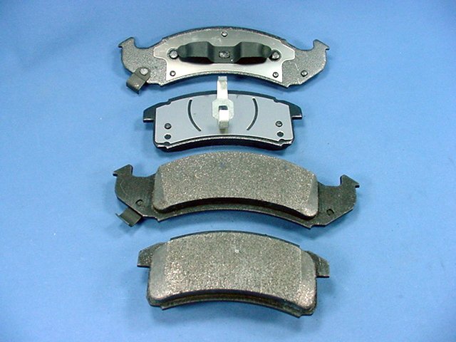 Bosch Brake Pad Set for 91-93 Camaro LeSabre Firebird Front
