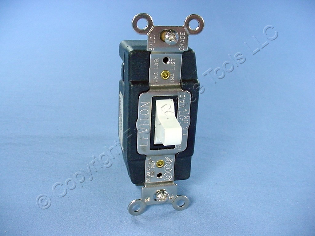 Leviton White SPDT DOUBLE THROW Momentary Contact Toggle Switch 15A