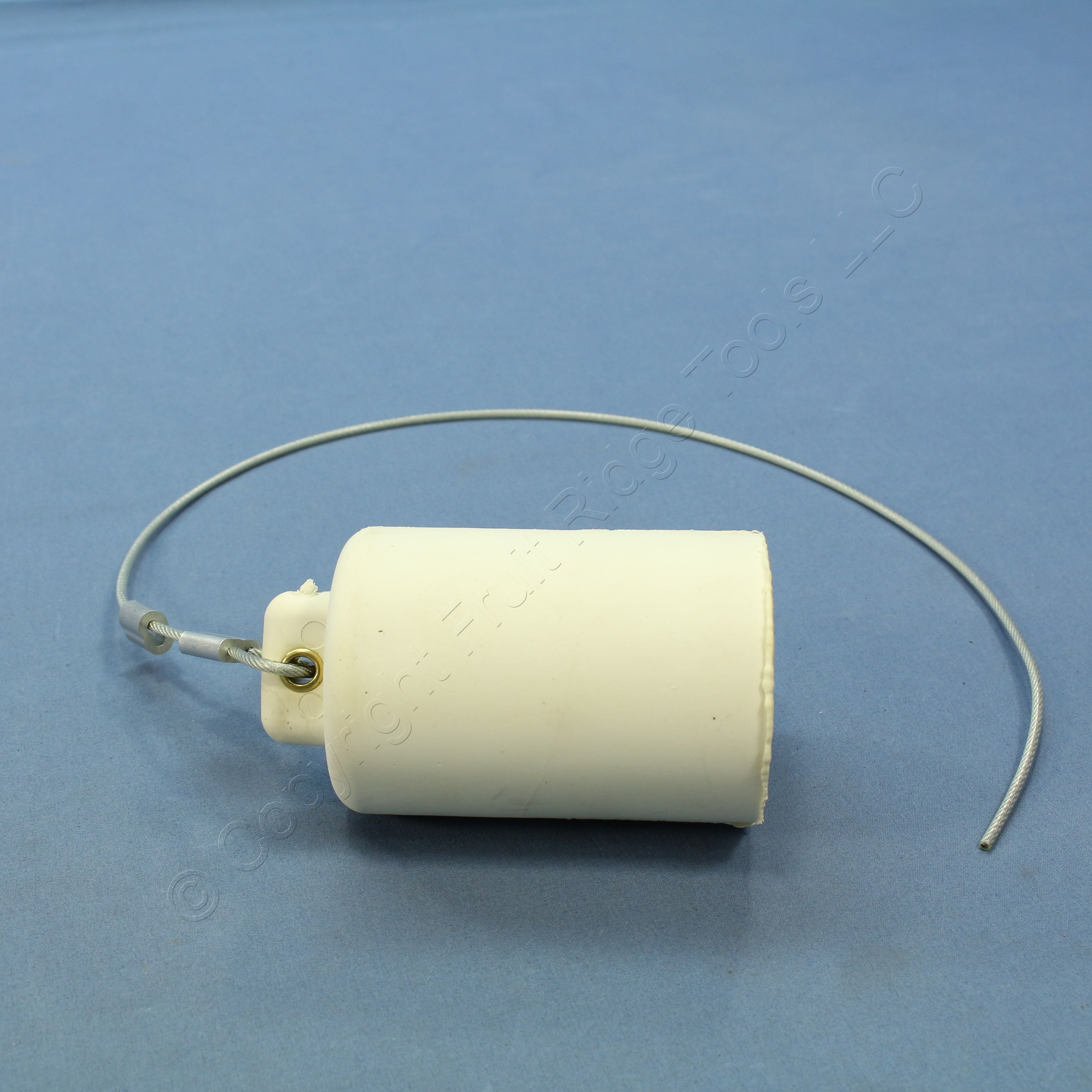 Leviton White 19 Series Cam Connector Female Protective Insulator Cap