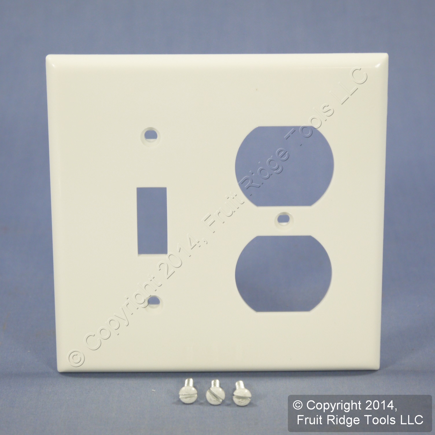Leviton 80705-W White 2-Gang Toggle Duplex Receptacle Wallplate Cover Nylon