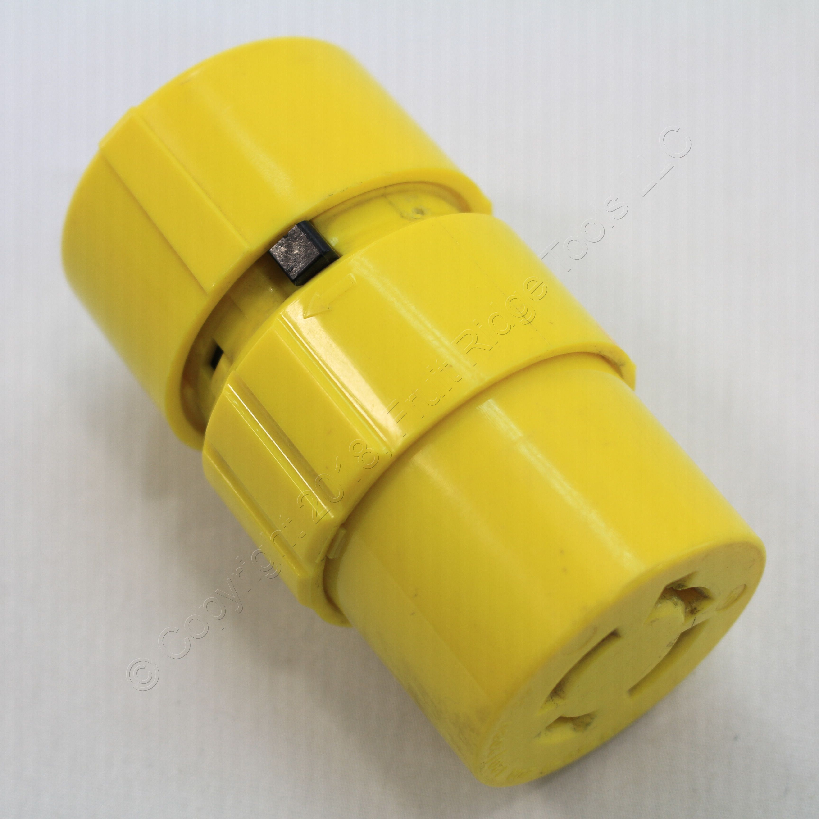 NEW Pass /& Seymour L1820-C TurnLok Yellow 20A 3PH 120//208V Connector