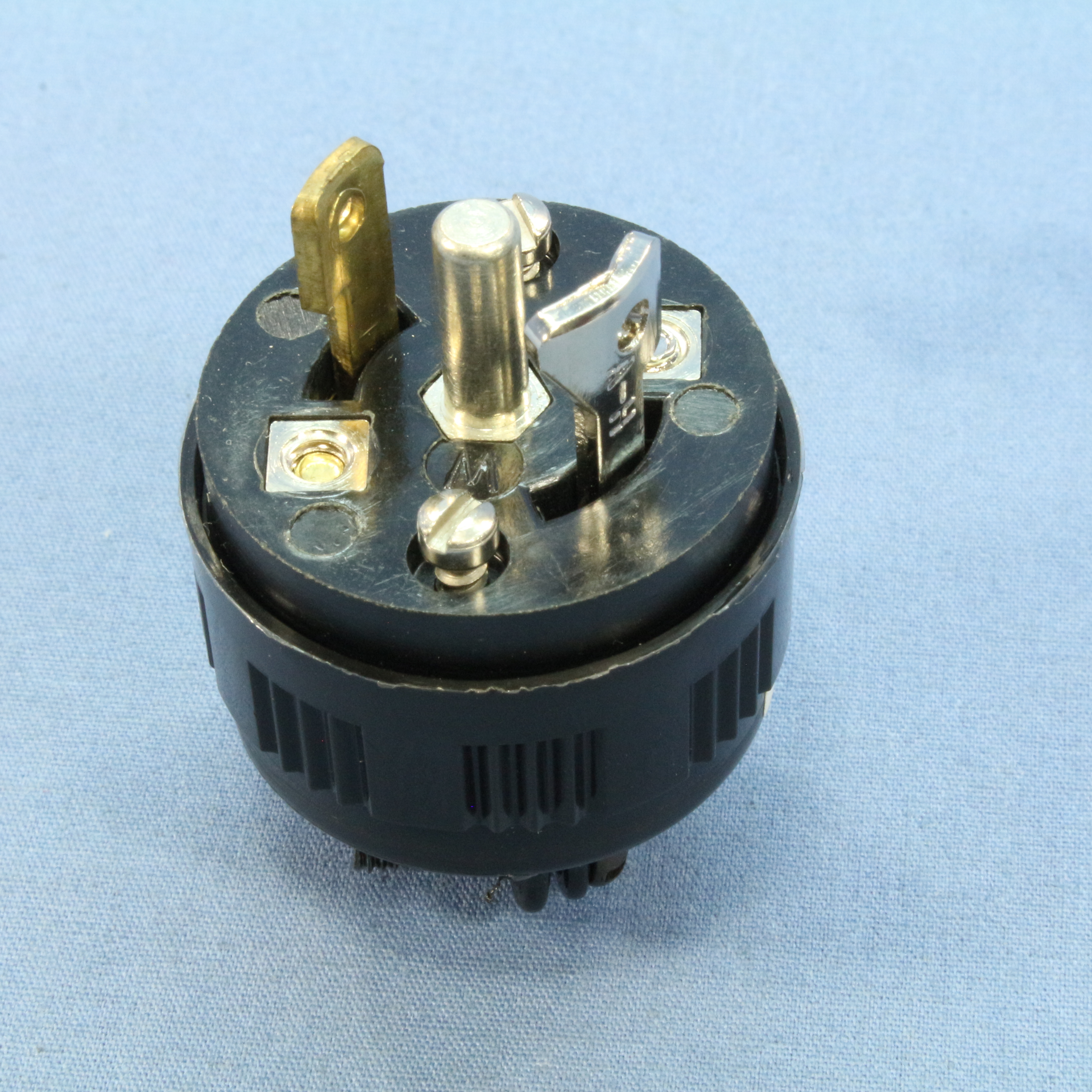 Arrow Hart Crouse Hinds ML3 Midget Locking Plug 3P3W 15A 125V