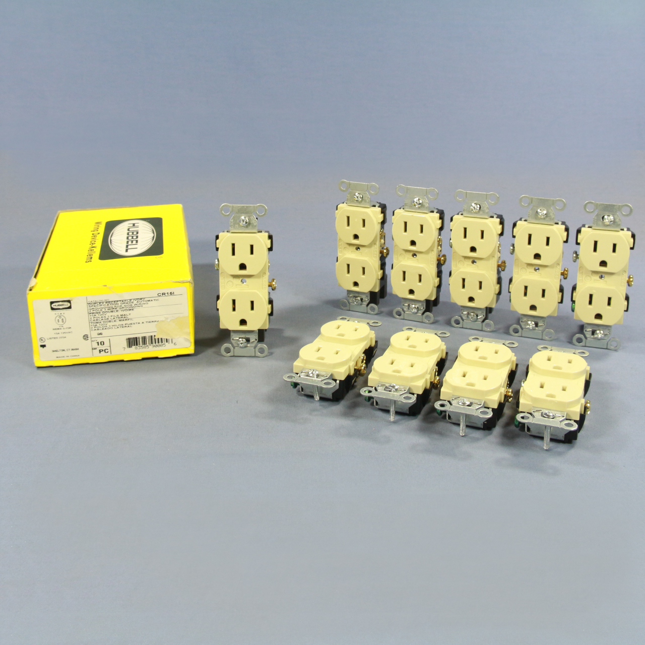 Hubbell CR15I Duplex Receptacle, Common Ground, 15 amp, 125V